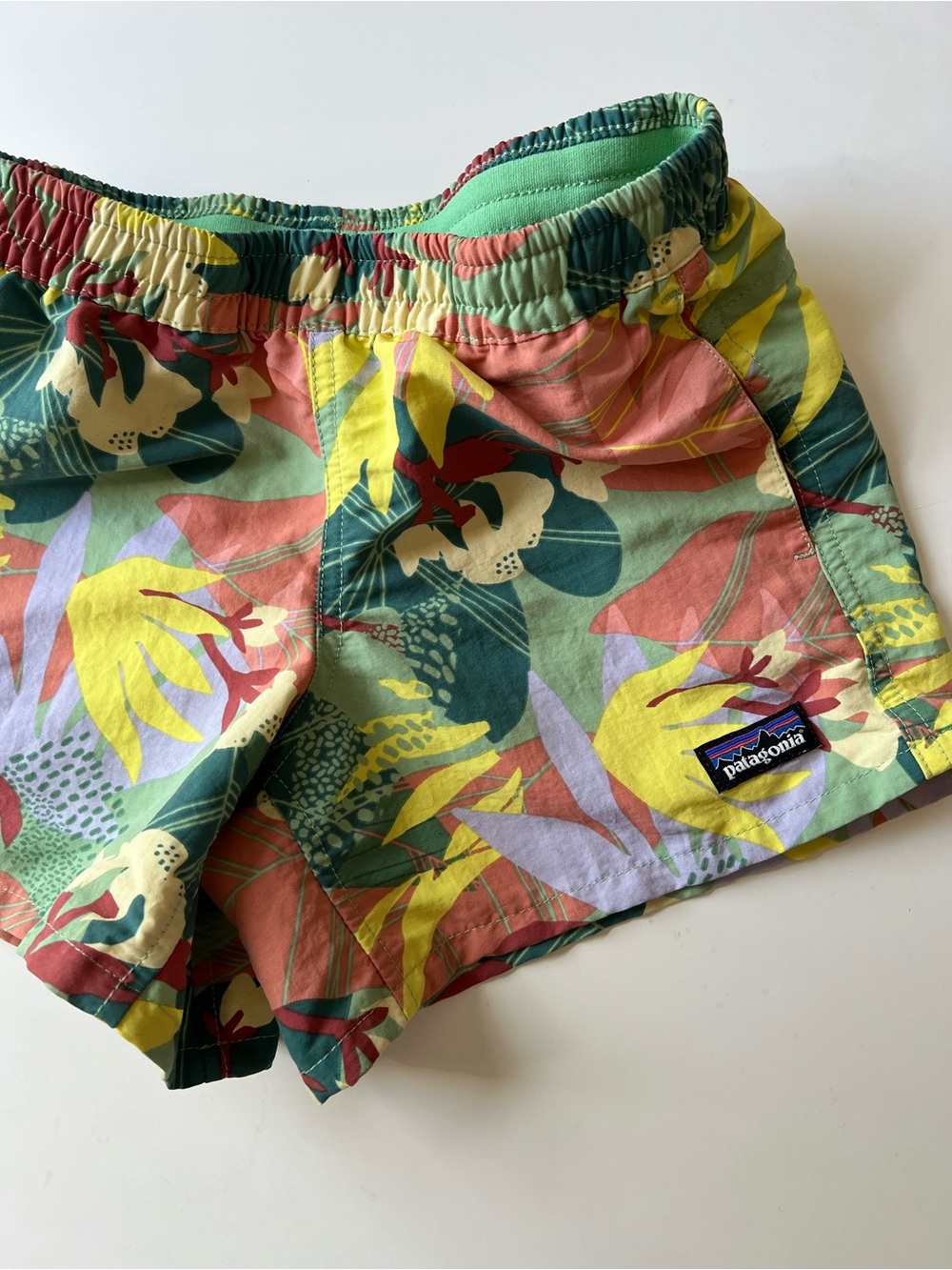 Patagonia Girls Baggies Shorts size M